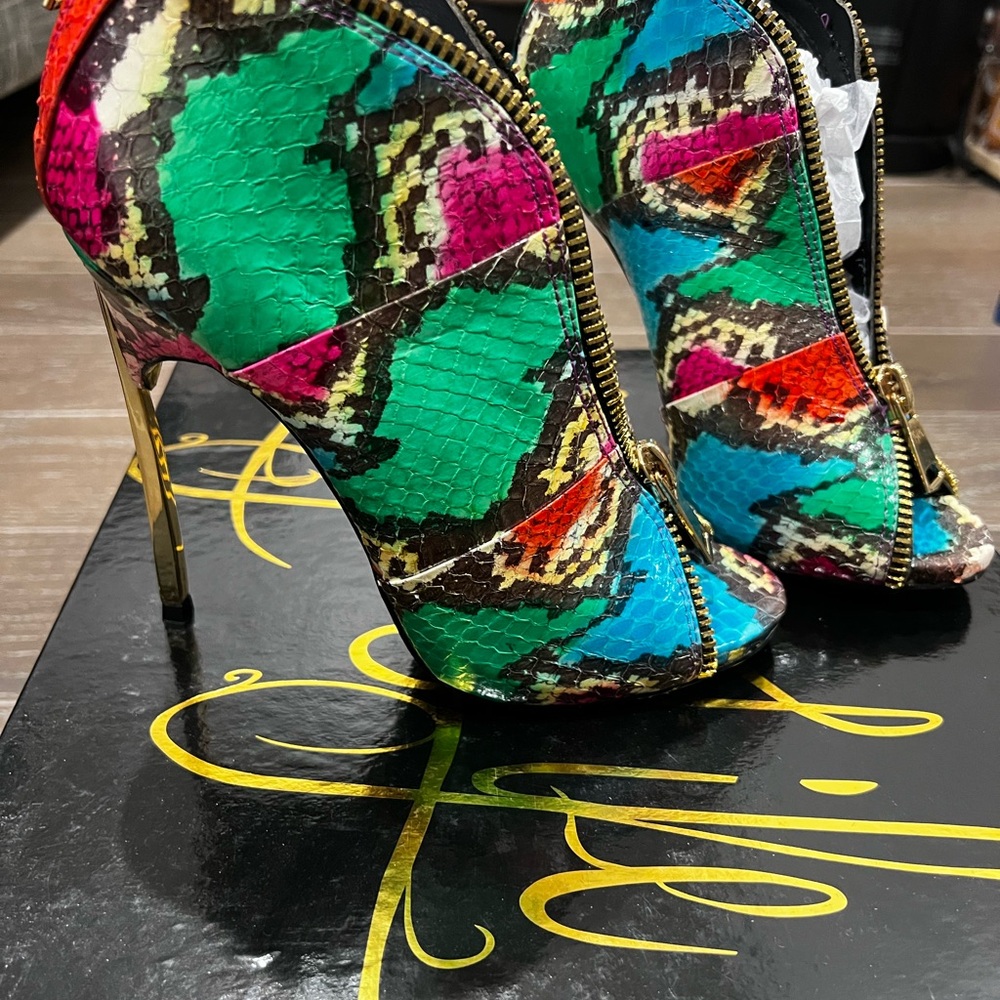 LFL by Lust for Life Multicolor Snake-Print Zip Peep-Toe Heels
